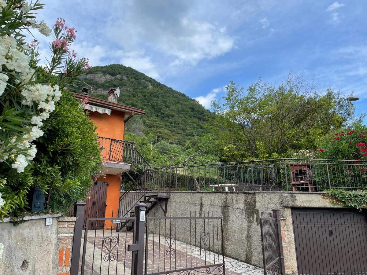 A La Zolia Mendia Salò Exterior foto