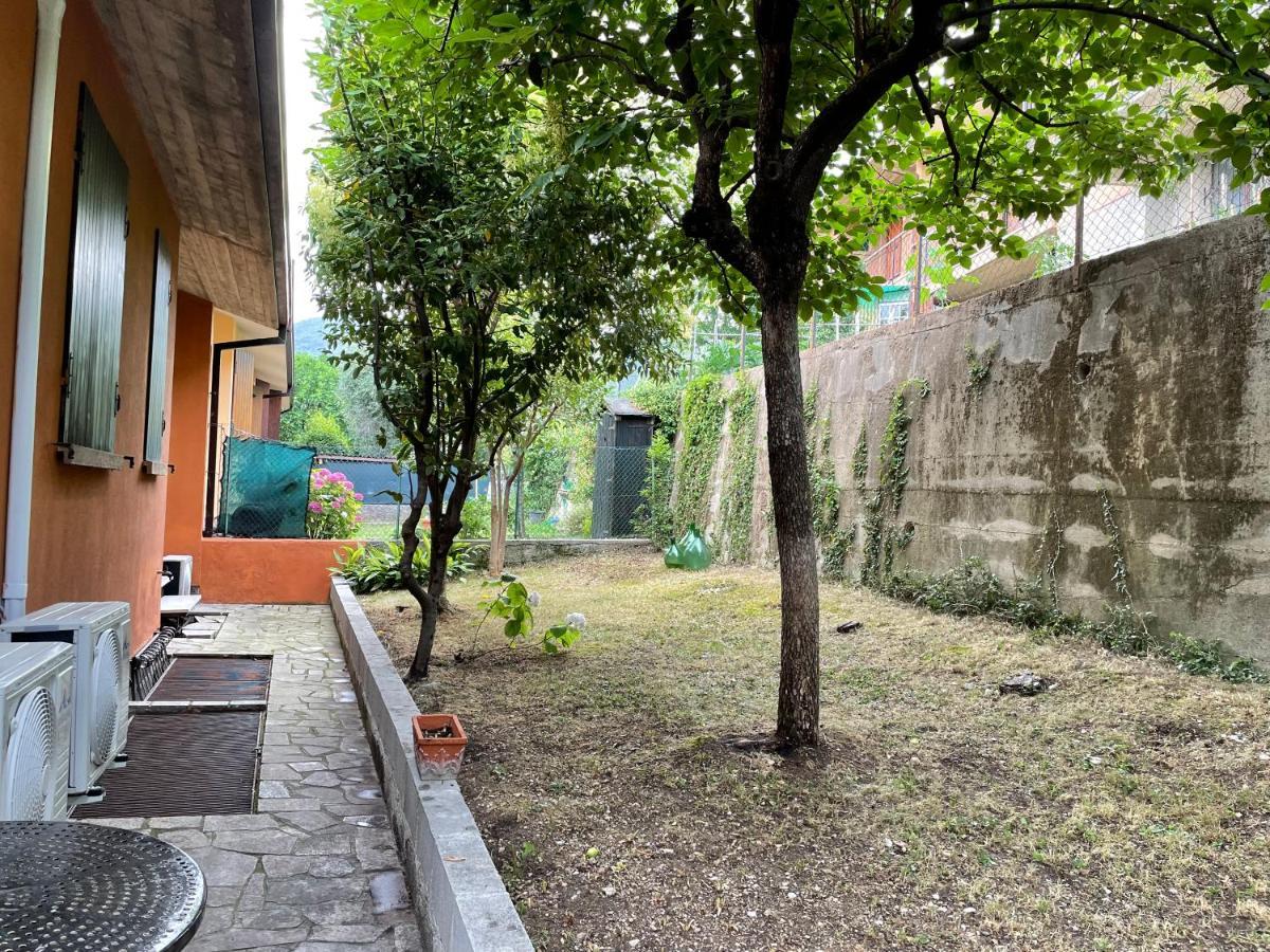A La Zolia Mendia Salò Exterior foto